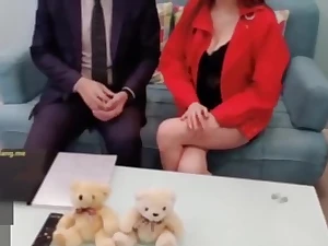 SWAG长腿女神『妮妮』情人节特别企划 色诱房屋中介 趁房东不在偷偷做爱 免费约炮APP:( K7799.CN)